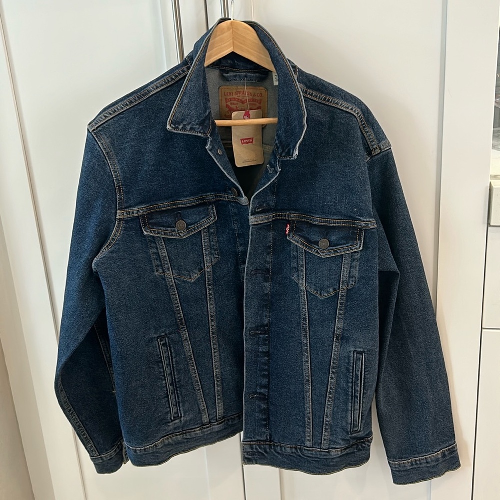 Men’s Levi’s denim jacket